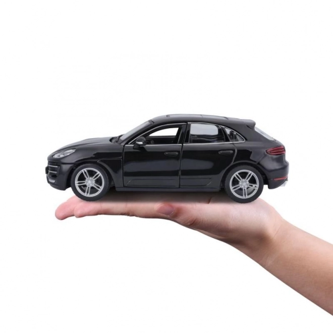 Porsche Macan negru 1:24 de la Bburago