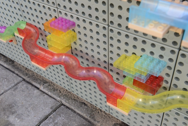 Set constructiv Masterkidz pistă pentru bile Tablă STEM 440 piese