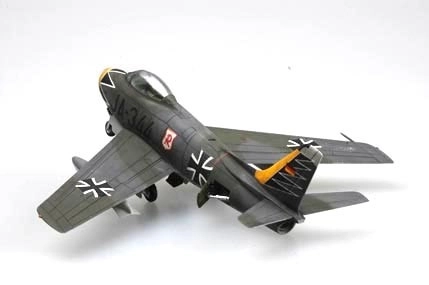 Model avion F-86F-40 Sabre