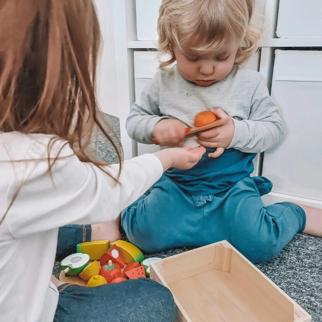 Fructe de tăiat din lemn în cutie