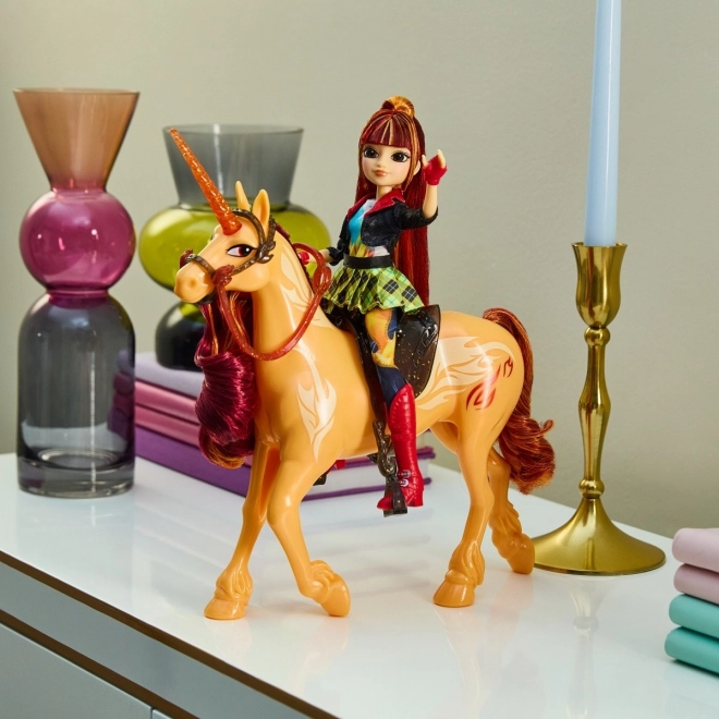 Păpușa Academia Unicorni Módní Valentina