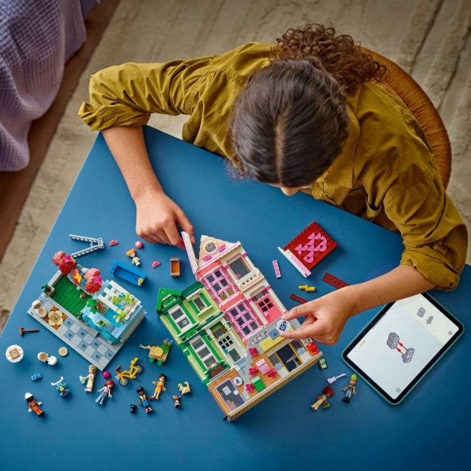 Apartamente și magazine în orașul Heartlake LEGO Friends
