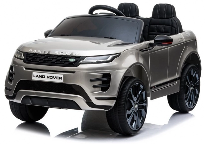 Mașină electrică Range Rover Evoque argintie