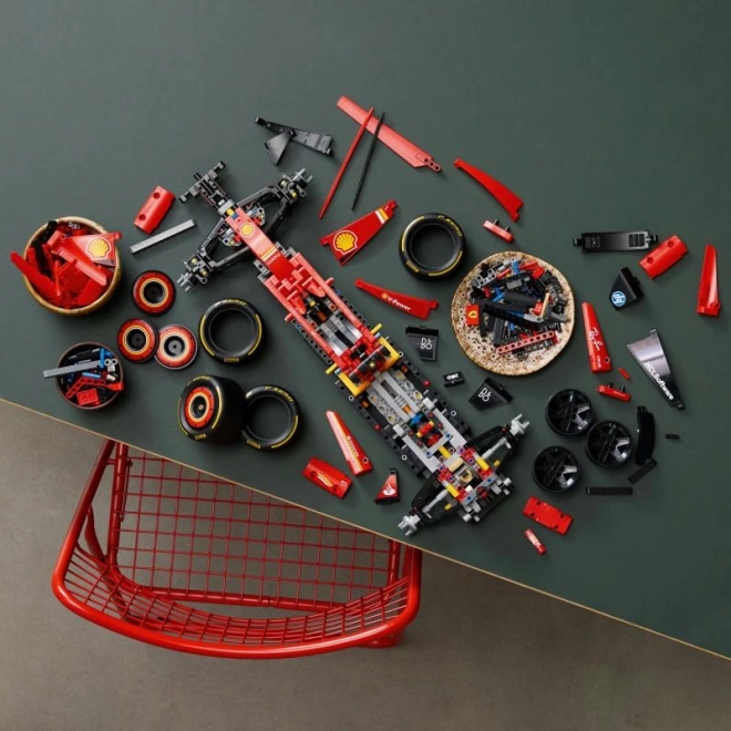LEGO Technic Ferrari SF-24 F1 pentru adulți