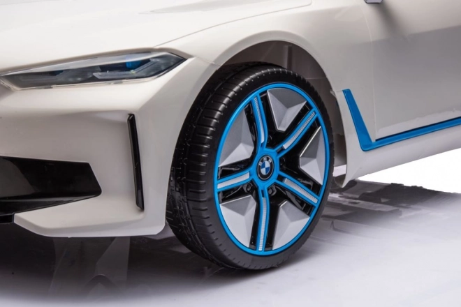 Mașinuță pe baterii BMW I4 4x4 albă