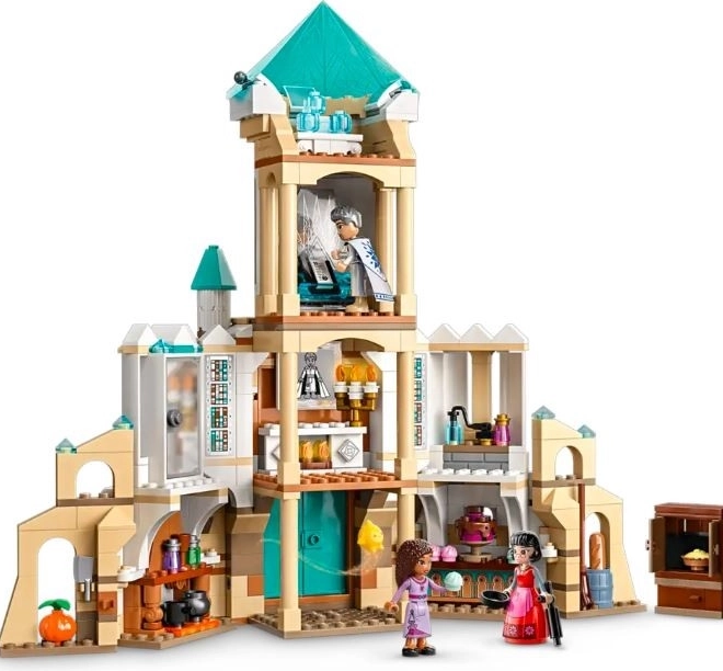 Castel cu patru niveluri plin de secrete