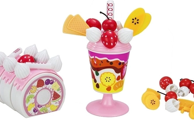 Cupe de înghețată și accesorii dulci