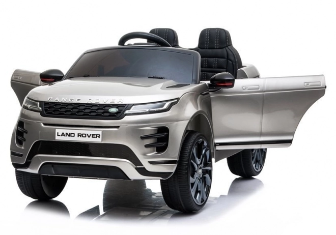 Mașină electrică Range Rover Evoque argintie