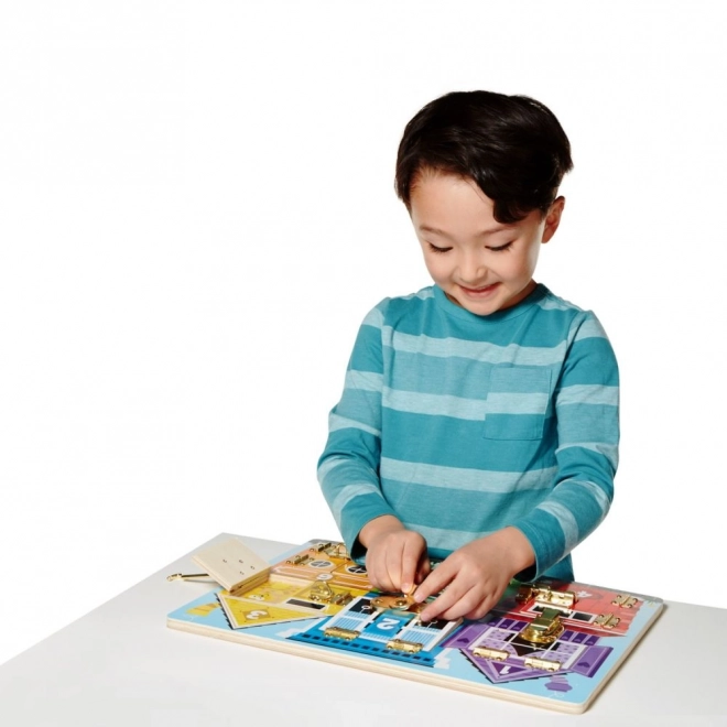 tablou cu încuietori și lacăte Melissa and Doug