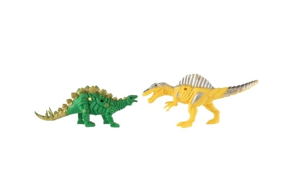 Dinozaurul Războinic din Plastic