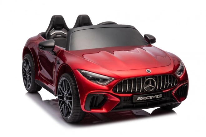 Mercedes AMG SL63 mașină roșie vopsită pe baterie