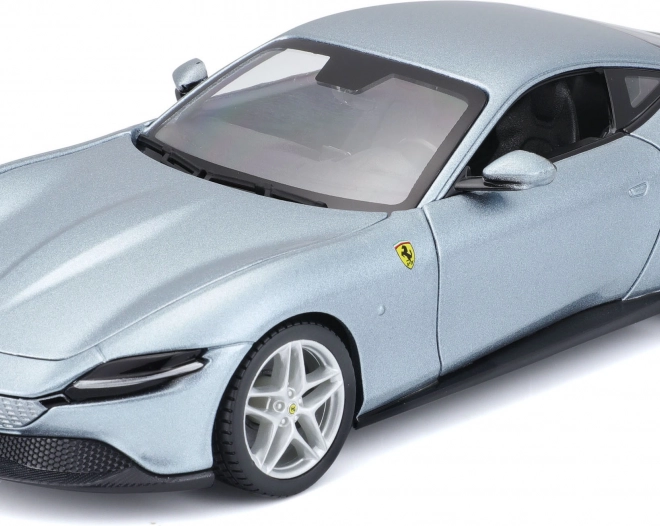 Model Ferrari Roma la scară 1:24 gri