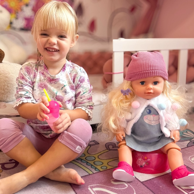 Păpușa interactivă Zosia cu șapcă 43 cm cu accesorii