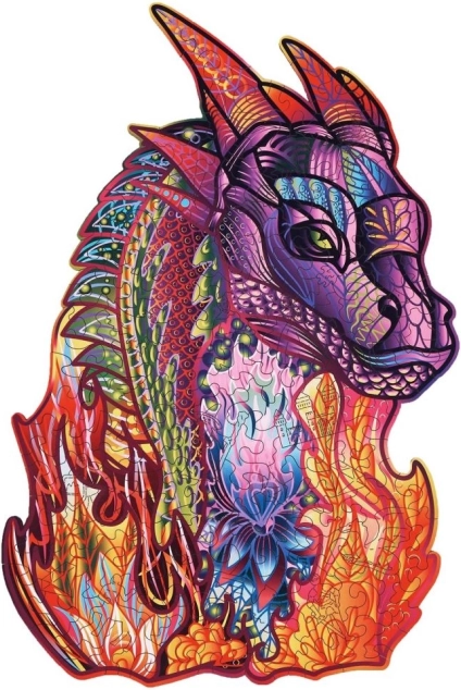 Motiv artistic cu dragon