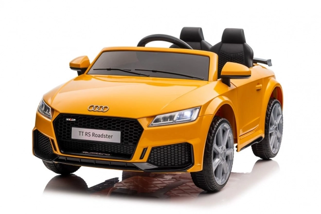 mașină electrică Audi TT RS galben