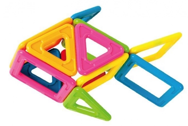 Prima mea magformers cu 30 de piese