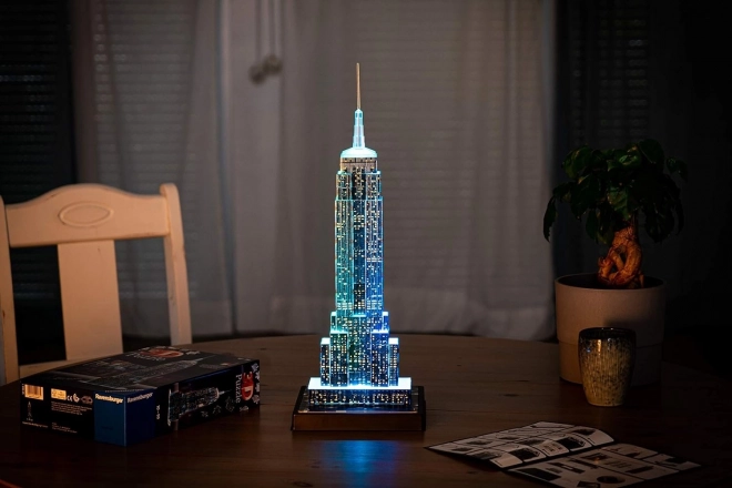 Puzzle 3D RAVENSBURGER ediție de noapte Chrysler Building cu lumini LED