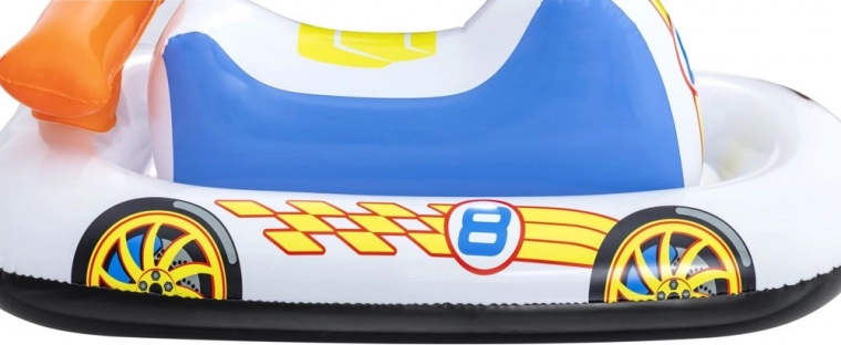 Design atractiv de curse, iubit de copii