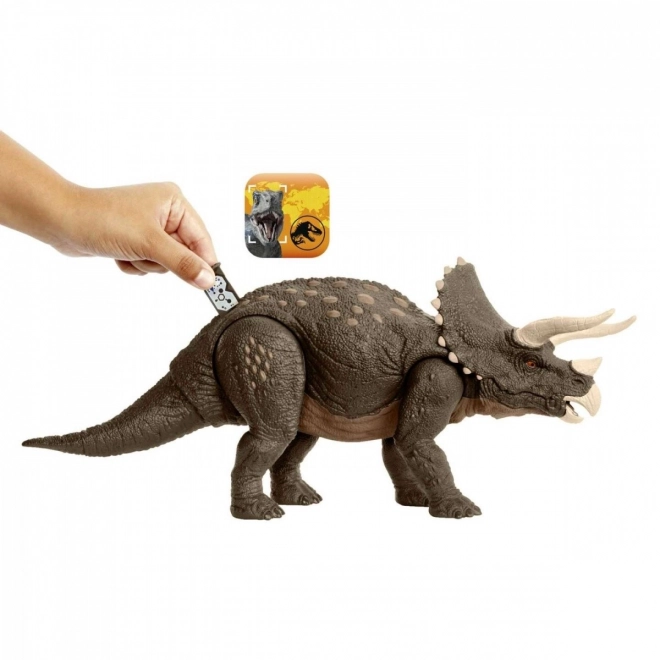 Figurină Jurassic World Triceratops Apărător Eco