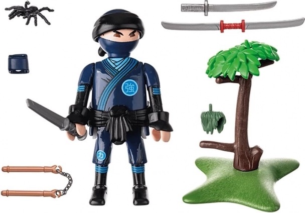 Set bogat de accesorii