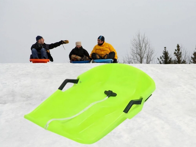 Sănii din plastic cu spătar și frâne