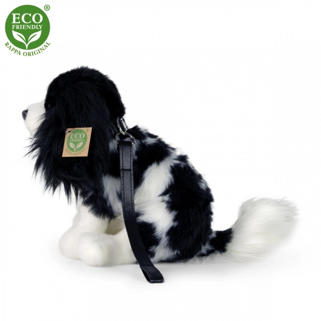 Căţel de pluş cavalier King Charles spaniel cu lesă