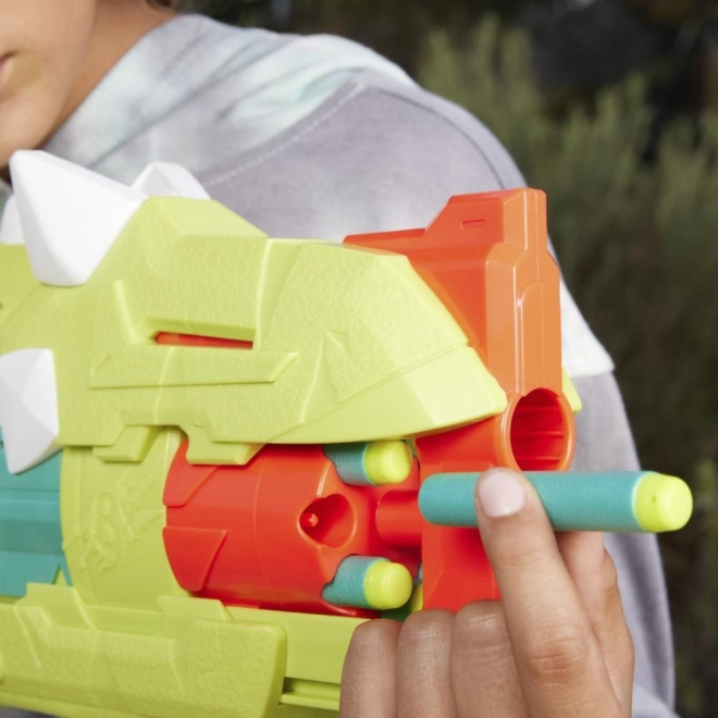 16 săgeți nerf elite și spațiu de stocare pe blaster