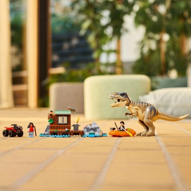 Lego Jurassic World Evadare prin râu de Tyrannosaur