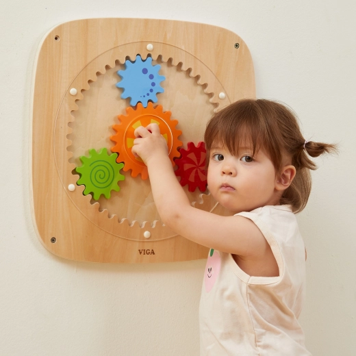 Construcție solidă din lemn