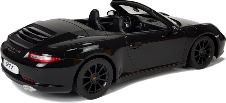 Design realist cu licență Porsche