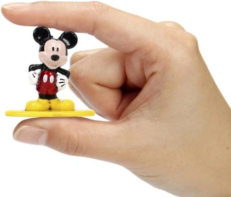 Construcție metalică compactă cu detalii