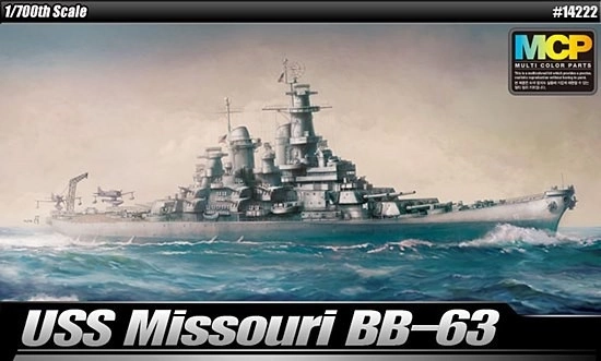 Model plastic USS Missouri
