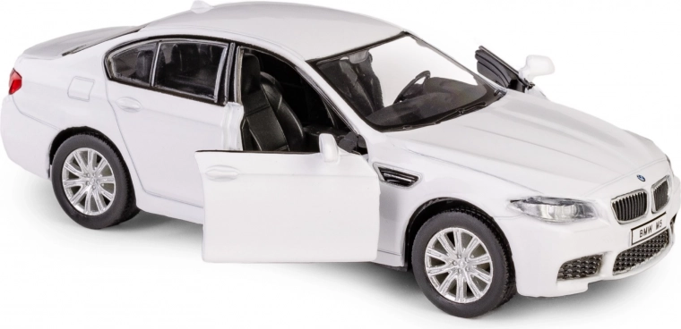 Uși care se deschid pentru un plus de autenticitate