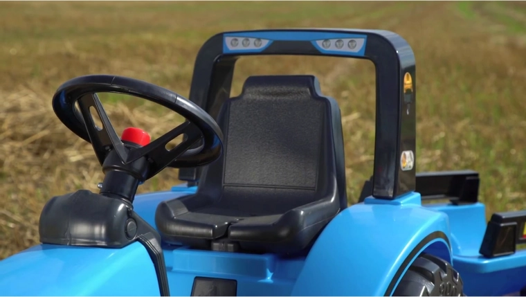 Manevrare ușoară datorită transmisiei pe lanț