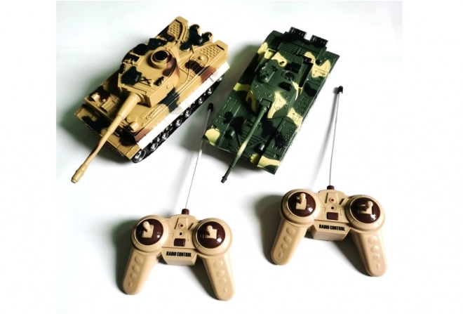 Set de două tancuri controlate de la distanță