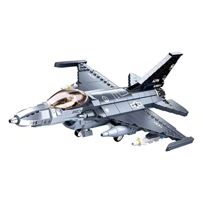 Model realist al avionului de vânătoare F‑16 cu armament detaliat