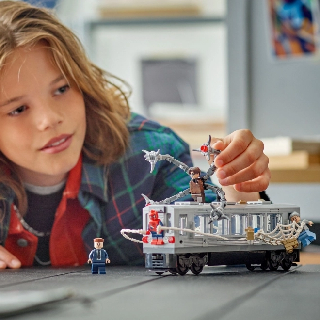 Spider-Man vs Doc Ock - scenă în metrou LEGO Super Heroes