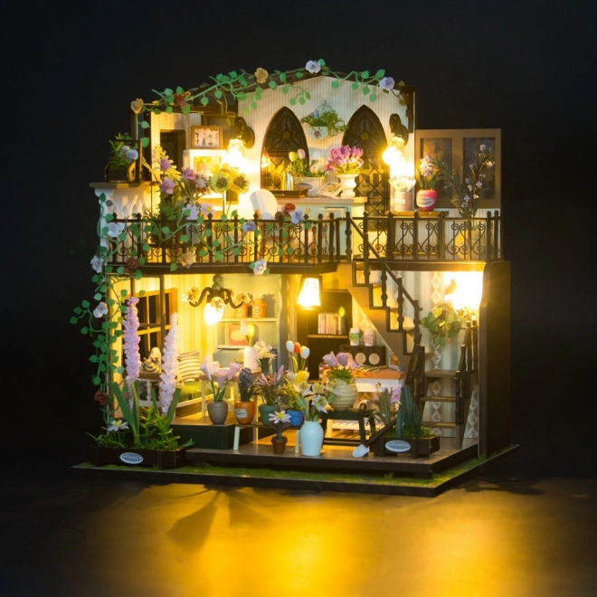 Miniatura căsuței Casa cu Flori a lui Darcy