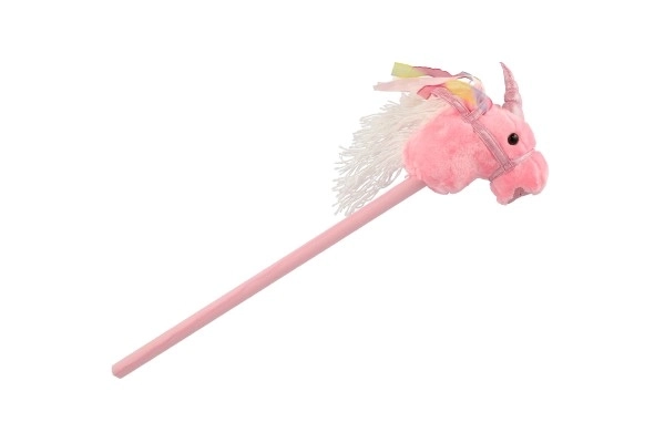 Unicorn de pluș pe băț