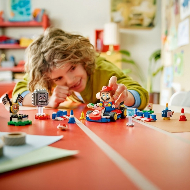 LEGO Super Mario Mario Kart - Figurină interactivă și Kart Standard