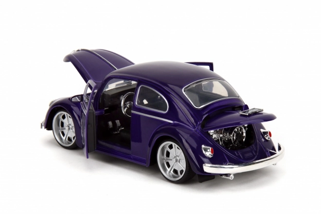 mașină VW Beetle 1972 1:24 cu figurina Wednesday