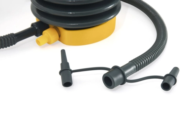 Trei adaptoare pentru diferite valve