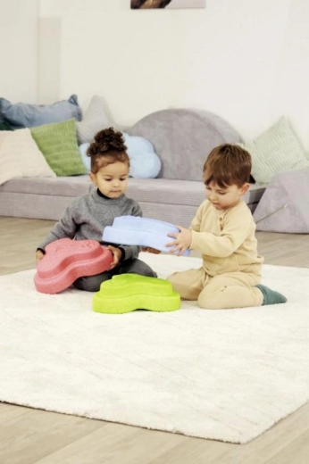 Trei suprafețe texturate pentru joc tactil