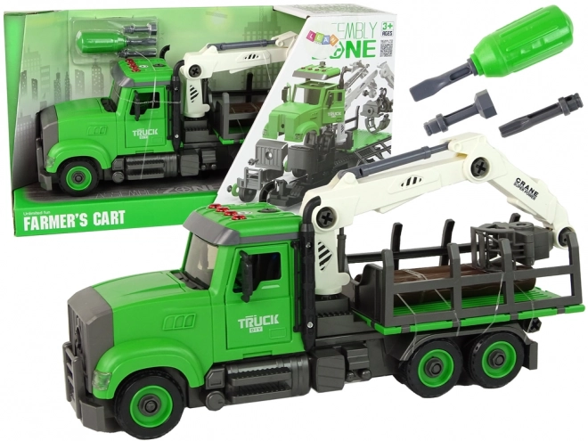 Vehicul transportor de lemne verde