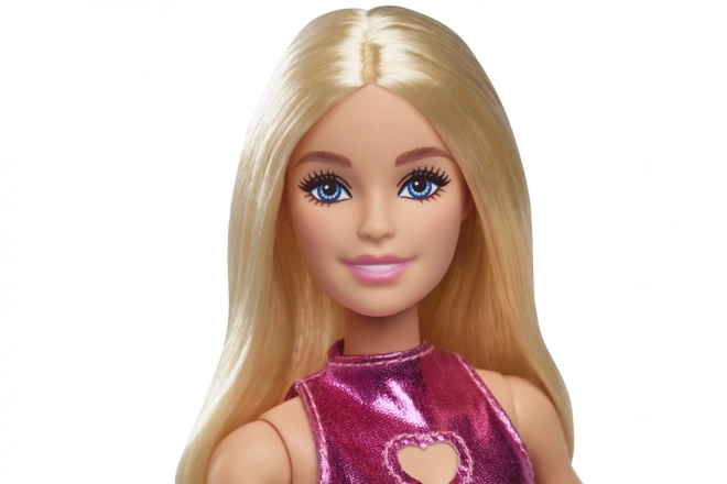Barbie Model în Rochie Strălucitoare cu Inimioare