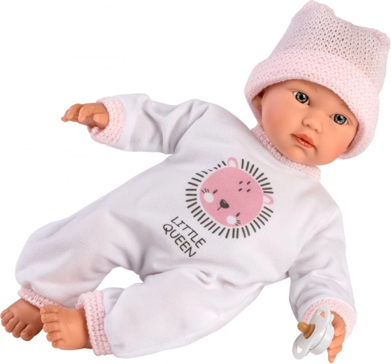 Bebeluș realist care plânge și spune „mama, tata”