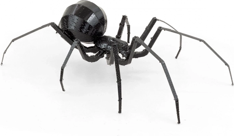 Detalii realiste din oțel lustruit