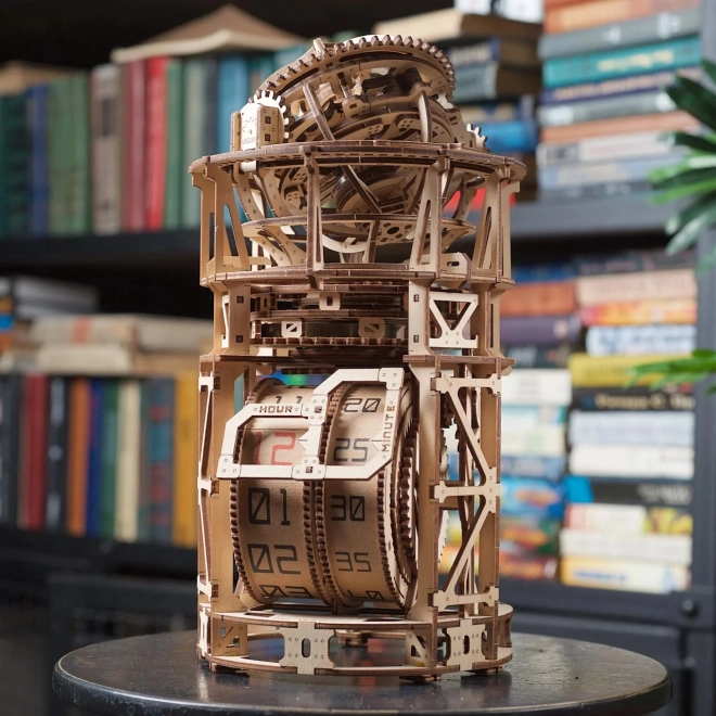 Ugears model mecanic din lemn cu mecanism de ceas și tourbillon