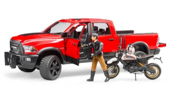 Pick‑up Ram realist, cu uși care se deschid