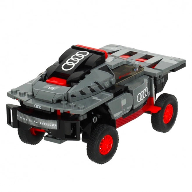 Mașină Audi RS Q e-tron de construit la scară 1:30